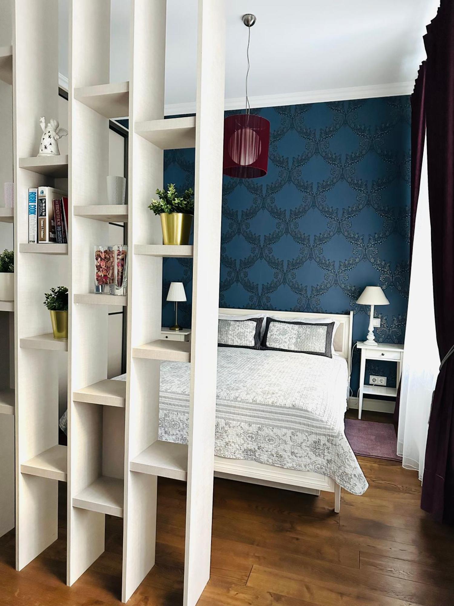 Street Apartment